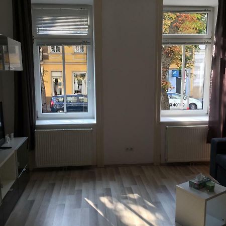 Schoenbrunn Apartment Vienna Exterior photo